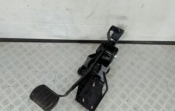 Citroen DS7 Crossback Pedal assembly 
