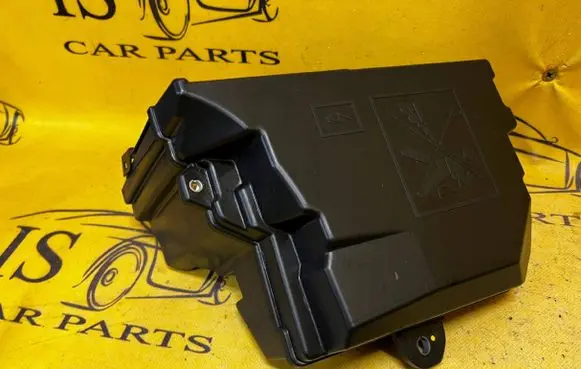 Dacia Sandero III Fuse box set 284C02176R 284B04064R 243128516R