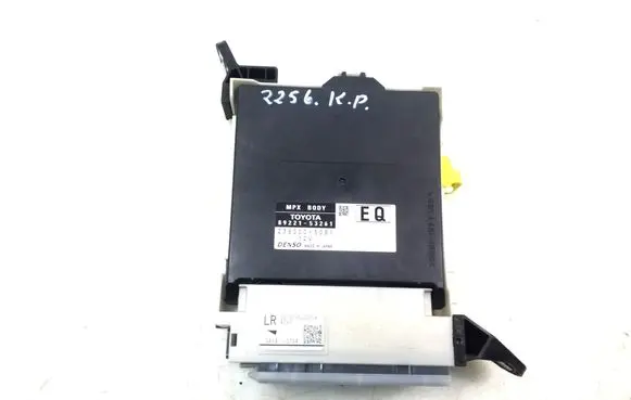 Lexus IS III XE30 Fuse module 8273053j30