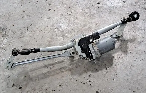 BMW X6 E71 Front wiper linkage and motor 7200510