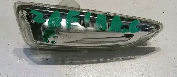 Opel Zafira C Front fender indicator light 13273104
