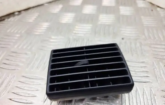 Audi Cabriolet B3 8G Dash center air vent grill 893820971