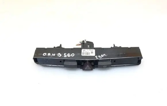 Opel Astra H Hazard light switch 13100105