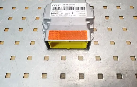 Audi A4 S4 B7 8E 8H Airbag control unit/module 8E0959655G 0285001668