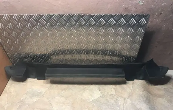 Mercedes-Benz GL X166 Centre console side trim rear A1666900064