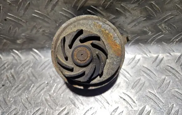 Opel Kadett E Water pump