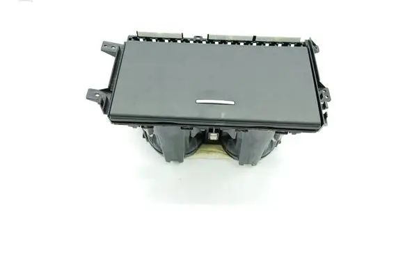 Cup holder front