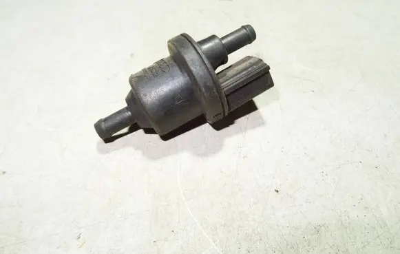 Volkswagen PASSAT B7 Vacuum valve 6QE906517