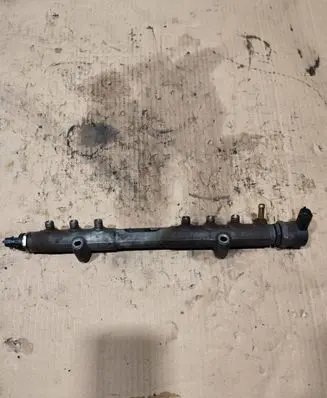 Volvo S80 Fuel main line pipe 30777554 0445215023