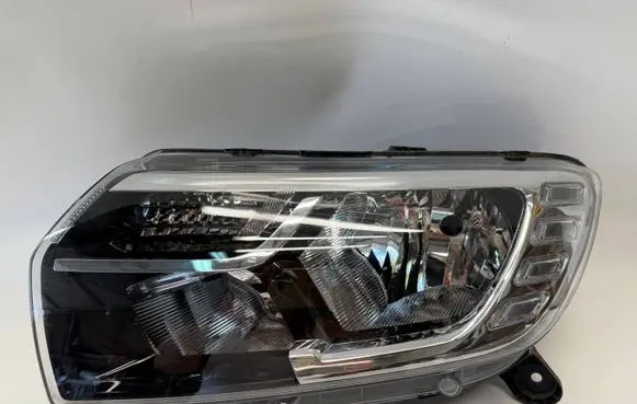 Dacia Sandero II Headlight/headlamp 260605665R