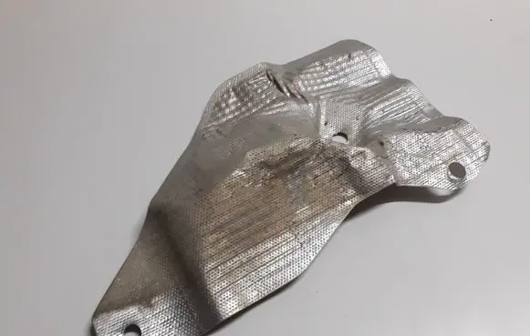 Audi Q7 4M Exhaust heat shield 4M0825729A
