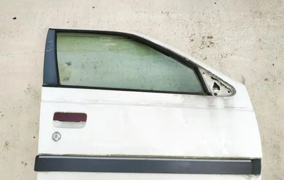 Peugeot 405 Front door baltos