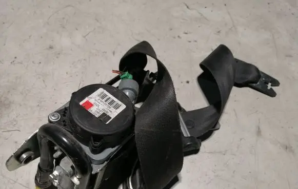 Volvo S60 Front seatbelt 39800481 616155700