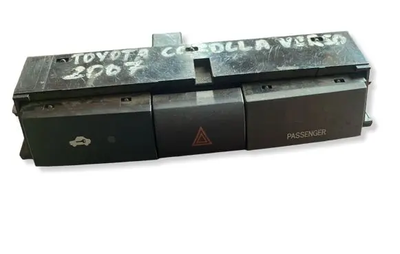 Toyota Corolla Verso AR10 Hazard light switch 153965