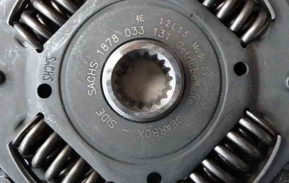 Volkswagen Caddy Clutch pressure plate 1878033131