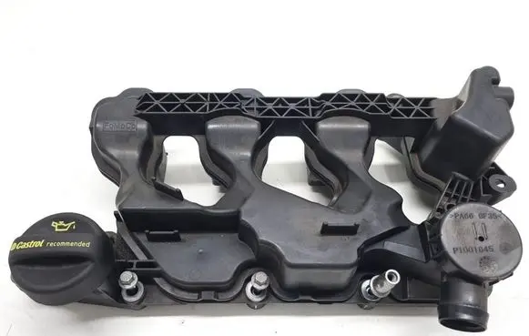 Ford Focus Engine head P1001845