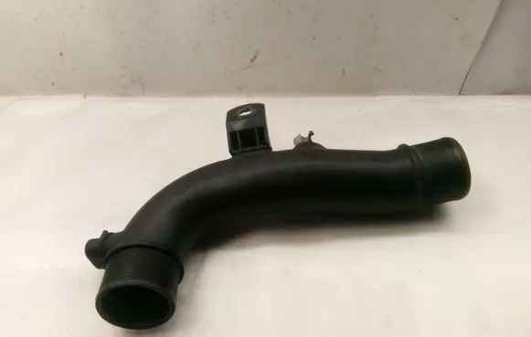 Toyota Avensis T250 Intercooler pipe mounting bracket 173620R010