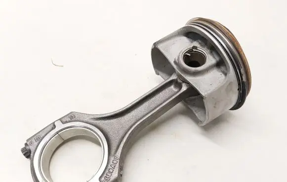Porsche Cayman 981 Piston with connecting rod 9A11031400R