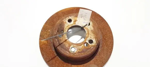 Mercedes-Benz E W210 Rear brake disc neventiliuojamas