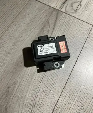 Mercedes-Benz E W211 ESP acceleration yaw rate sensor 0265005230 0015404517