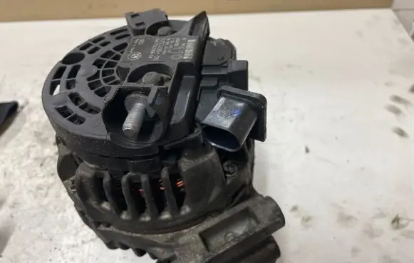 BMW 3 E90 E91 Generator/alternator 0124325116 753296406 753296806