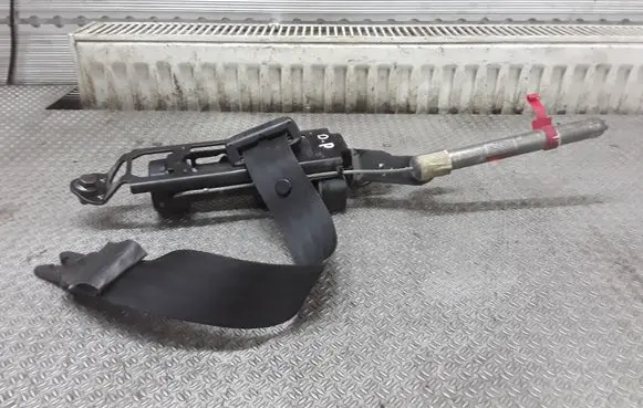 Volvo S60 Front seatbelt