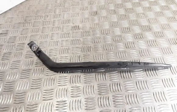 Toyota Auris 150 Rear wiper blade arm
