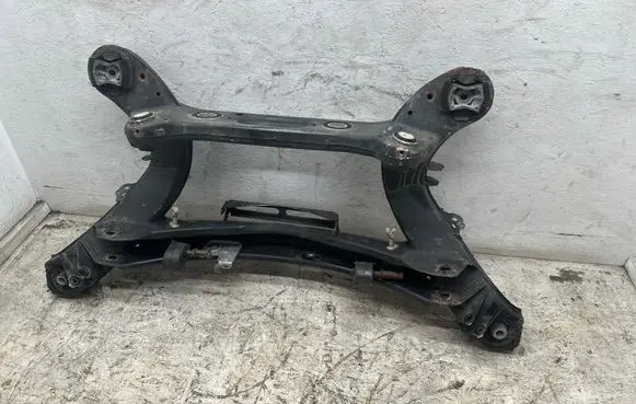 Mercedes-Benz CLS C218 AMG Rear subframe 2185900 2886062 070613072