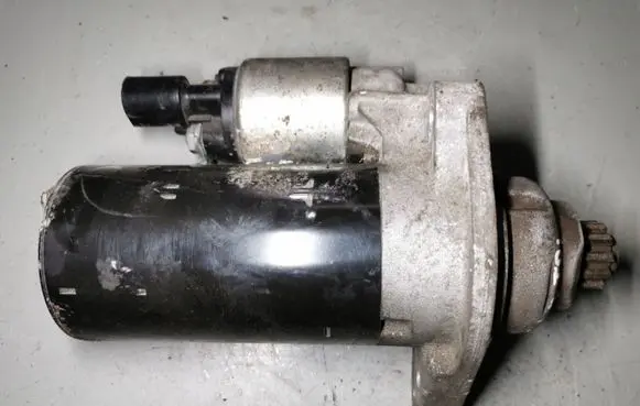 Volkswagen Golf VI Starter motor 02Z911023N 10042012