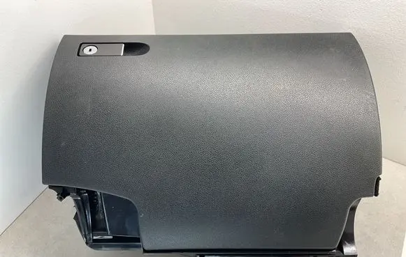 Mercedes-Benz C W204 Glove box A2046802691 0000644896 20080603T688