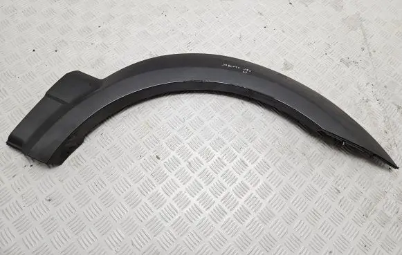 KIA Sorento Front arch trim 877213E001