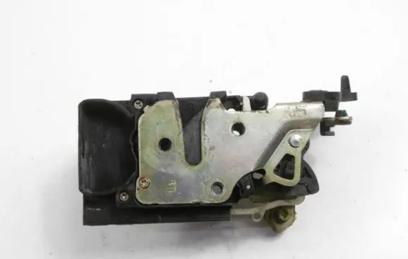 Chevrolet Tacuma Rear door lock