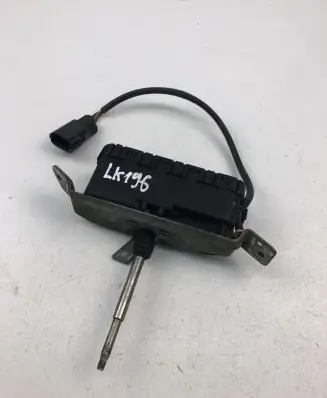 Volvo S80 Headlight wiper arm set 0390206216