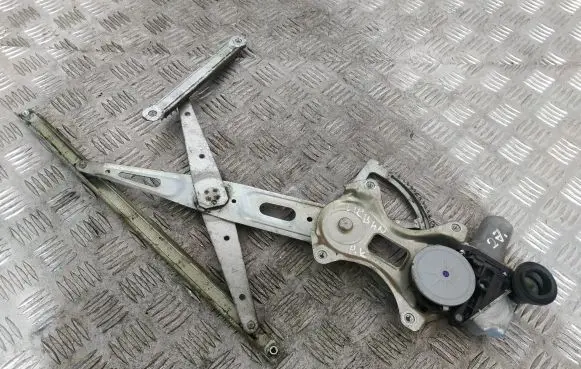 Toyota Urban Cruiser (XP110) Front door electric window regulator 8572030340 0620201240