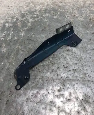 Seat Ibiza V (KJ) Fender mounting bracket 6F0821327D
