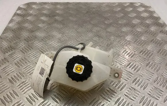 Lexus NX Power steering fluid tank/reservoir