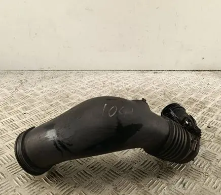 BMW X5 E70 Turbo air intake inlet pipe/hose 7798338