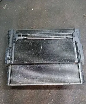 BMW X3 E83 Coolant radiator 3423556 64006735 EZC21V