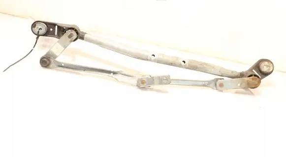 Renault Clio III Front wiper linkage 