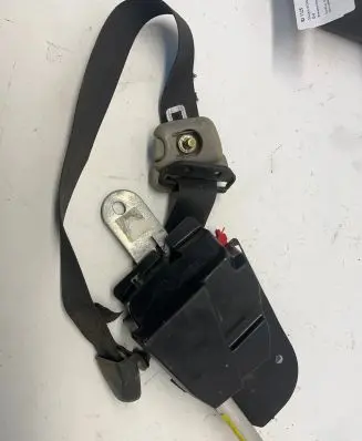 Mitsubishi Carisma Front seatbelt 570570100G 829008070179
