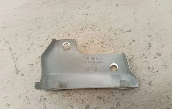 Volkswagen Caddy Fender mounting bracket 1T0810334A