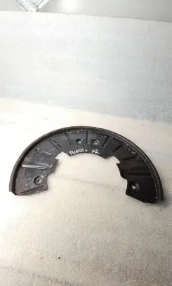 Volkswagen Touareg I Front brake disc dust cover plate 7l0615311b