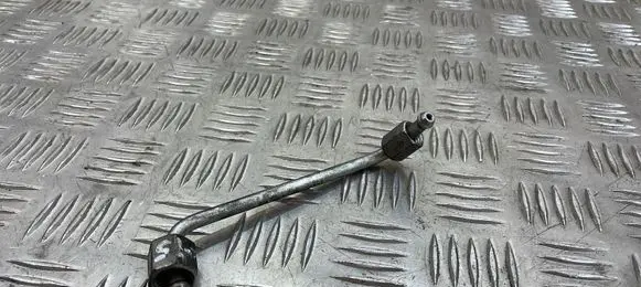 Fuel injector supply line/pipe