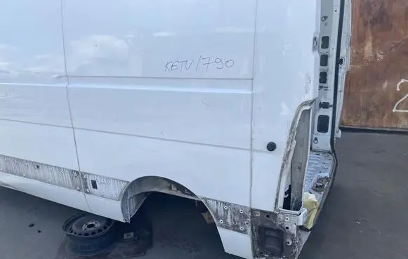 Renault Master III Rear quarter panel 