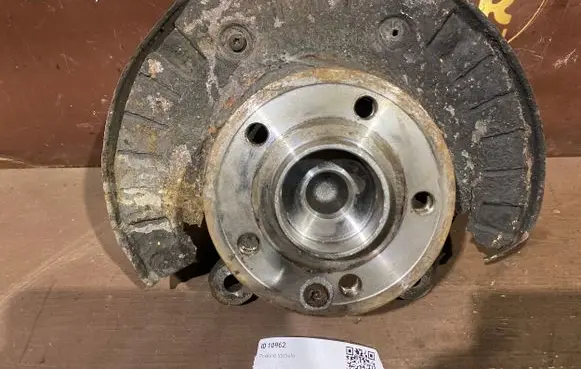 Mercedes-Benz Vito Viano W639 Front wheel hub