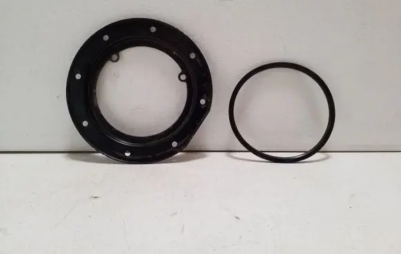 Suzuki Grand Vitara II In tank fuel pump screw locking ring/nut 