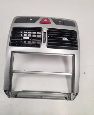 Peugeot 307 Radio/GPS head unit trim 9634505077