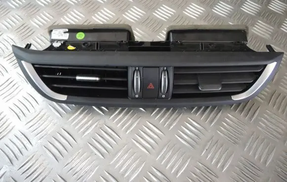 Alfa Romeo Giulia Dash center air vent grill 156110178