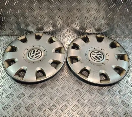 Volkswagen PASSAT B5 R20 wheel hub/cap/trim 1T0601147