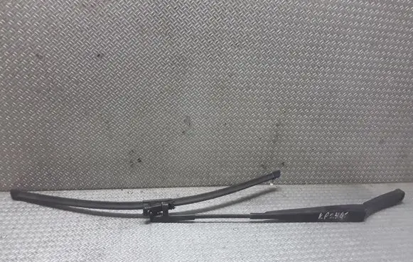 Volkswagen Golf V Windshield/front glass wiper blade 